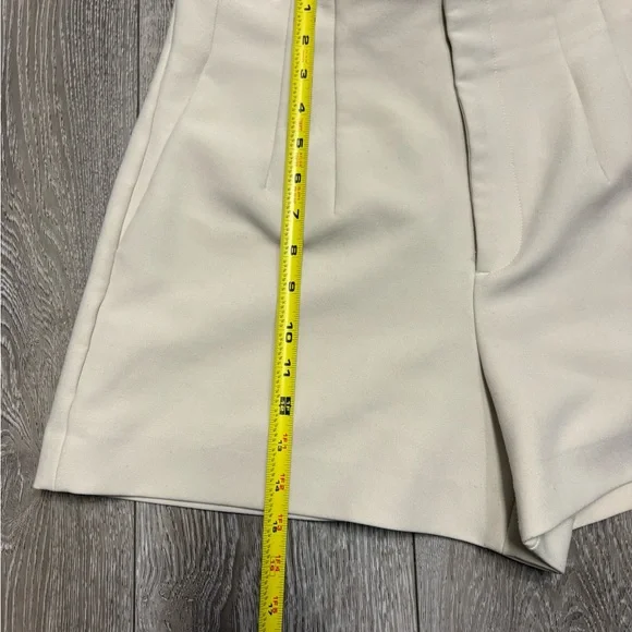 Zara Cream High Waist Women's Shorts - Picture 4 of 11